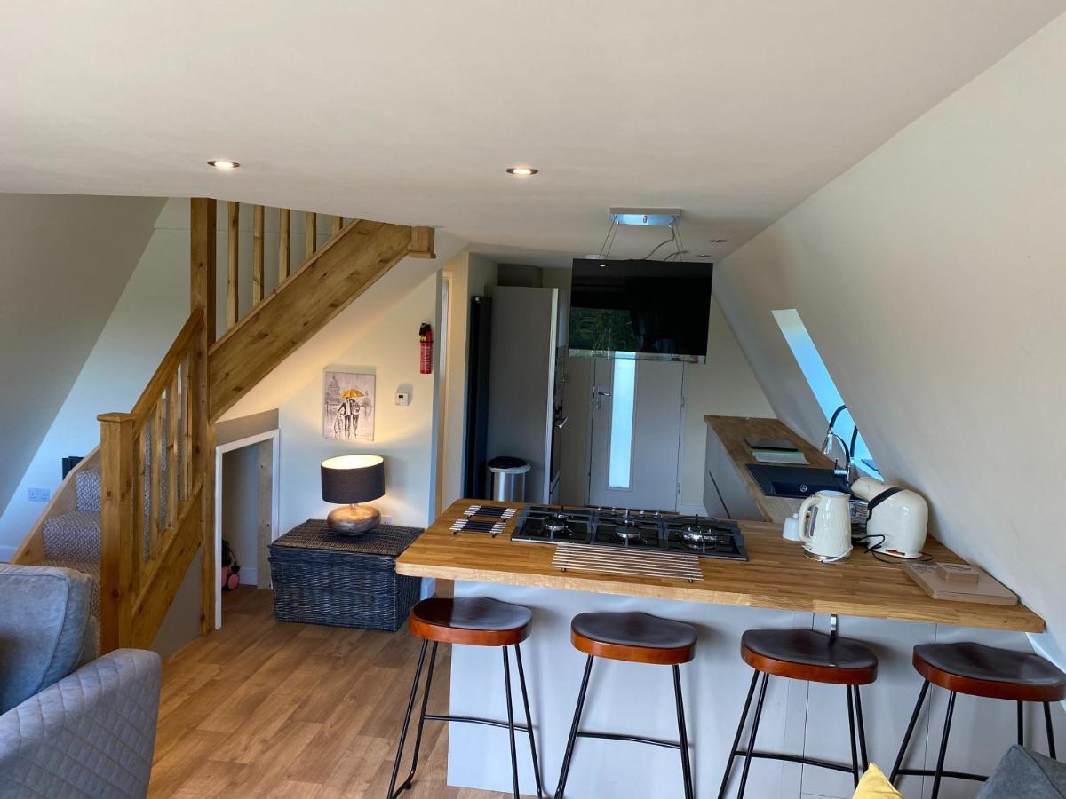 Widgeon Bespoke Cabin Is Lakeside With Private Fishing Peg, Hot Tub Situated At Tattershall Lakes Country Park エクステリア 写真